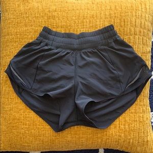 Lululemon Hotty Hot Short 2.5”